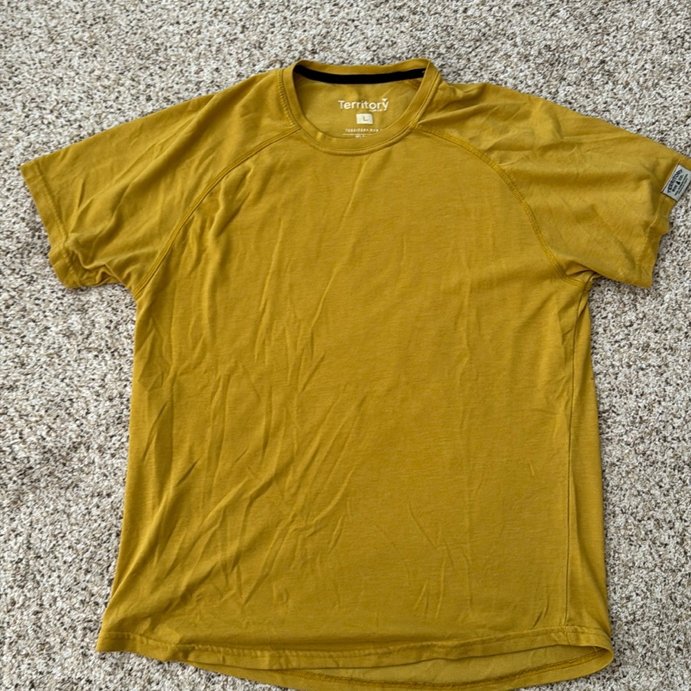 Territory run all day tee